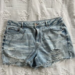 American Eagle Tomgirl Denim Shorts with Comfort Stretch Waistband Size 14